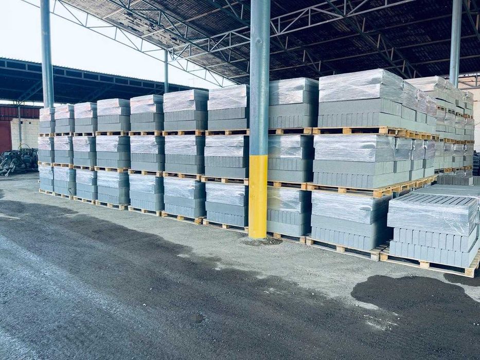 Поребрик, бордюр