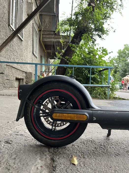 Электросамокат Xiaomi Scooter 4Pro