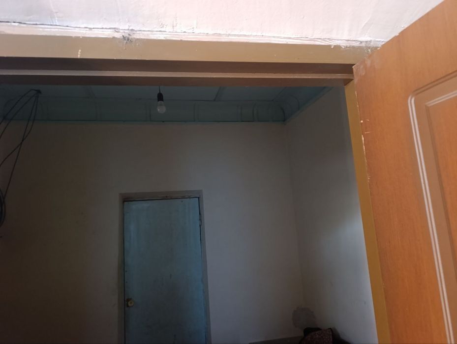 12 sotix uy sotiladi