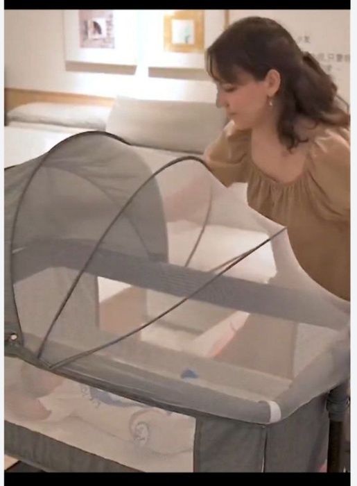 Детская люлька — это специальная кроватка для малышей и новорожденных.