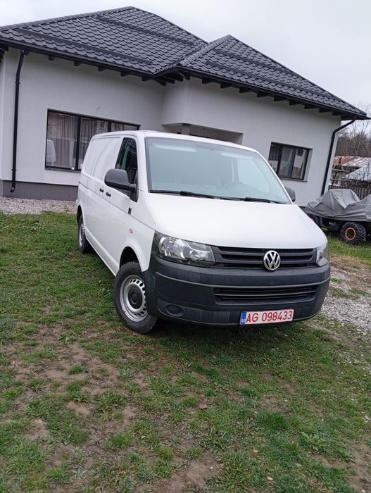 Vând autoutilitara Volkswagen Transporter T5,an de fabricație 2015,TDI