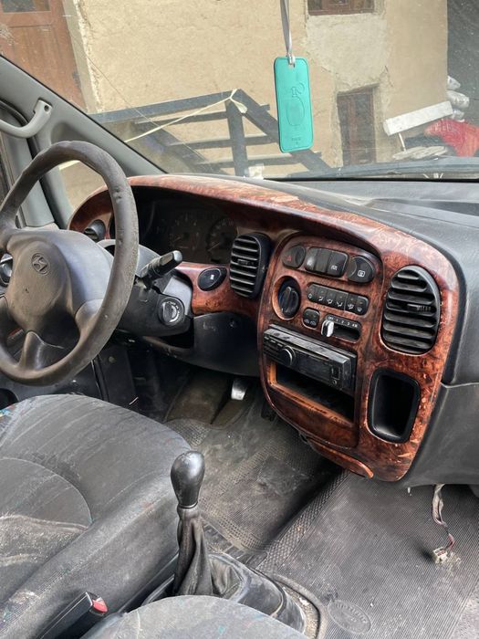 Hyundai starex sotiladi