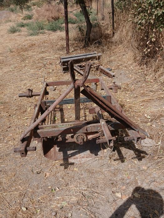 Трактор т25.   Сотилади