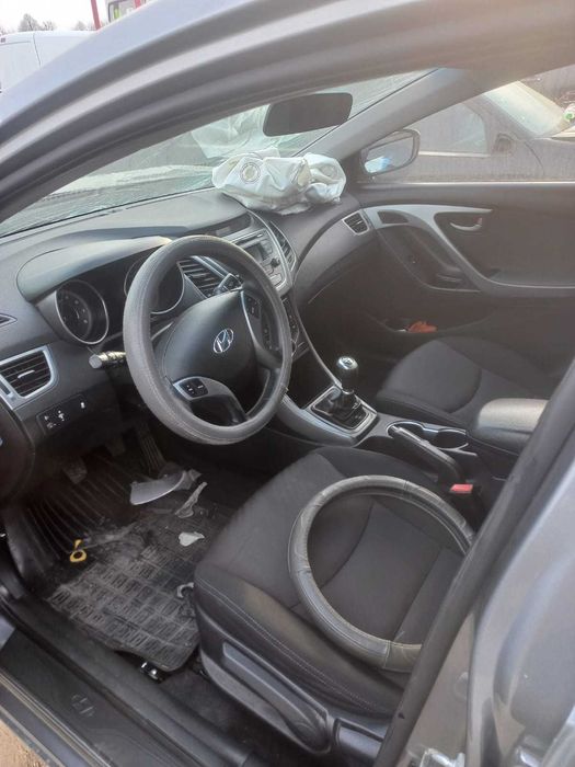 Dezmembrez Hyundai Elantra an 2016, 1.6 benzina, manuala