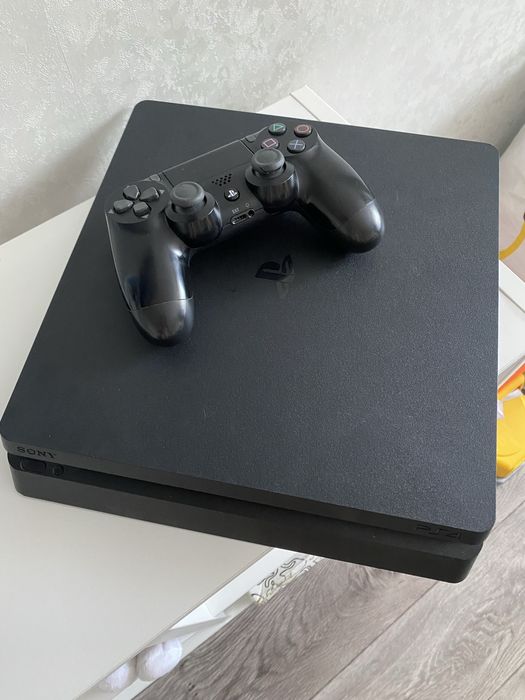 Sony PlayStation 4 Slim