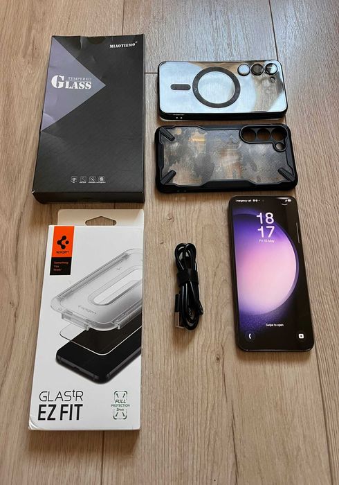 Samsung Galaxy S23 256GB Husa Ringke Folie Spigen