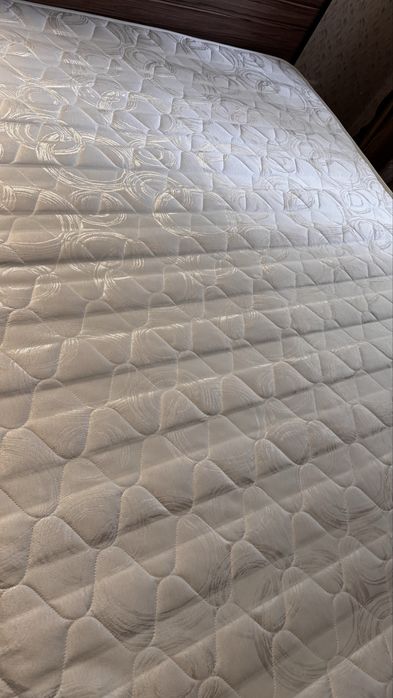 Продам кровать 200*160 см