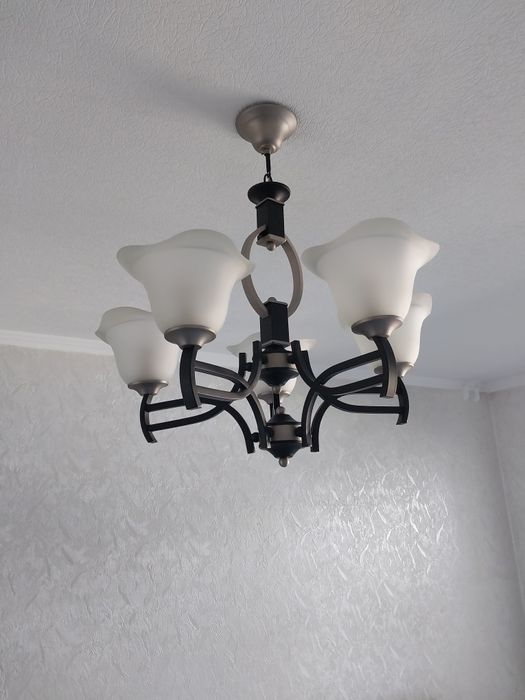 Люстры в отличном состоянии