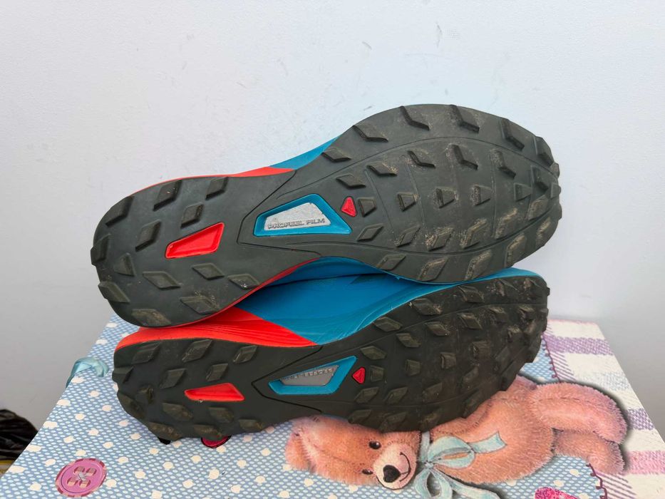''Salomon Sense Pro 3''оригинални маратонки 44 номер