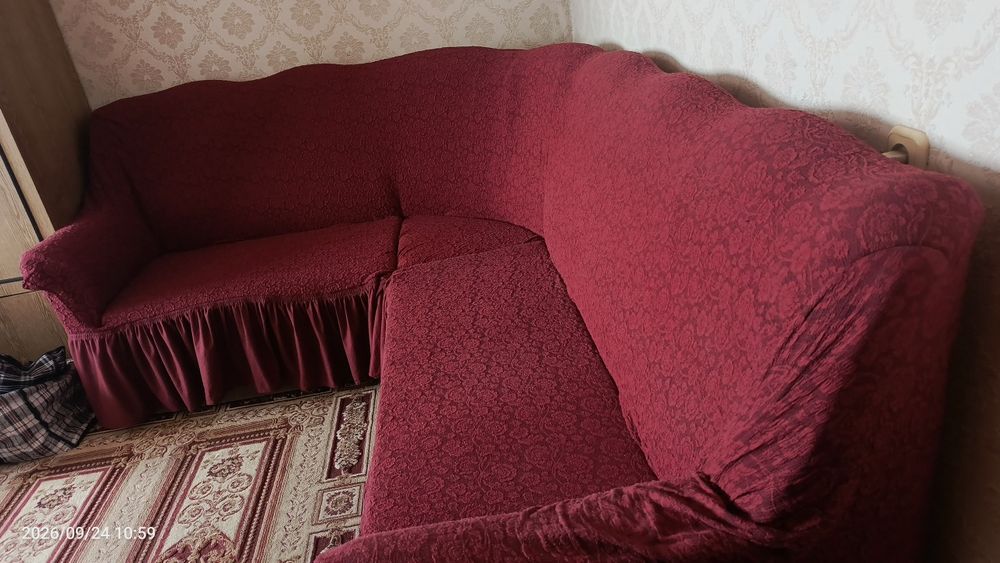 Продам угловой диван с креслом