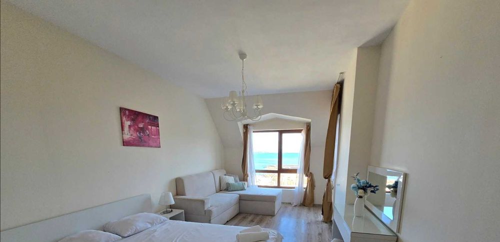 Продава се Двустаен апартамент в Варна, Аспарухово - 90 кв.м за 1556 €/кв.м - Снимка #9