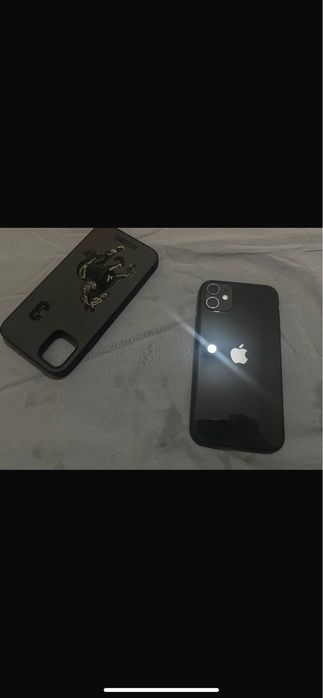 Продам айфон 11 идиал