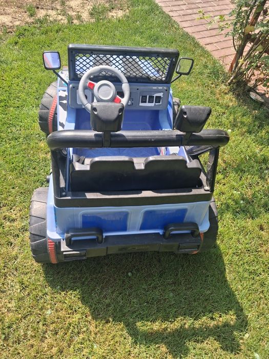 Jeep cu pedale si telecomanda pentru copii