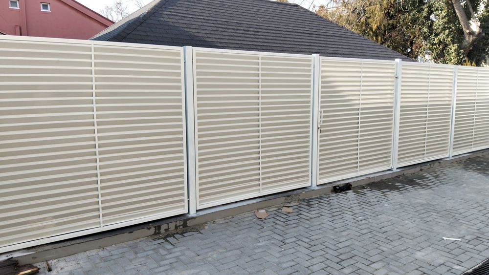 Porti ,garduri,lacre jaluzea , tabla decupata porți fier forjat, lacre