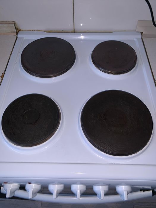 Продам Электроплиту