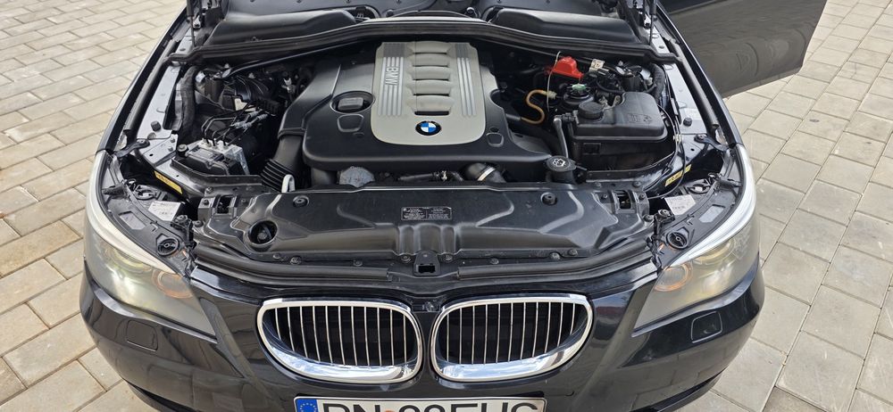 BMW 530 E61 Facelift Full Full 4x4 X Drive trapa Panoramic ventilației  head up display navigație mare cârlig electric suport pahare