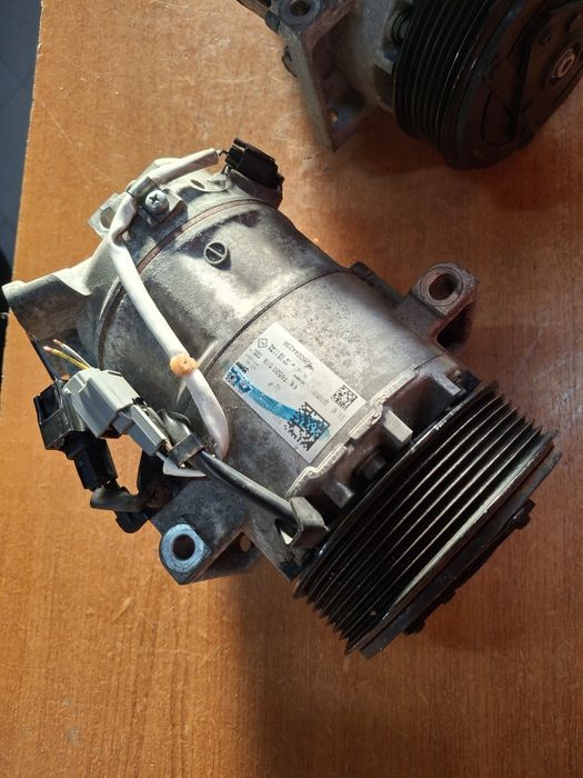 Compresor aer condiționat Renault Clio 4  0.9 1.0 Tce  2014+