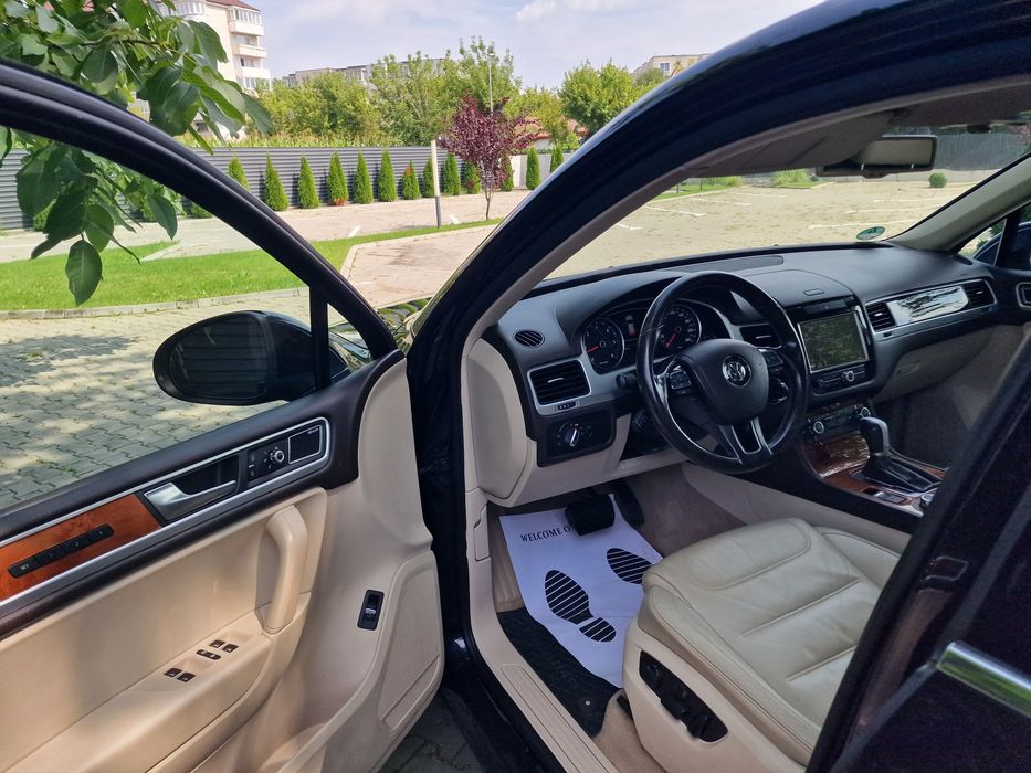 Touareg 3.0 TDI V 6 239 cp panoramic Full.Germania  zoll 30 zile.