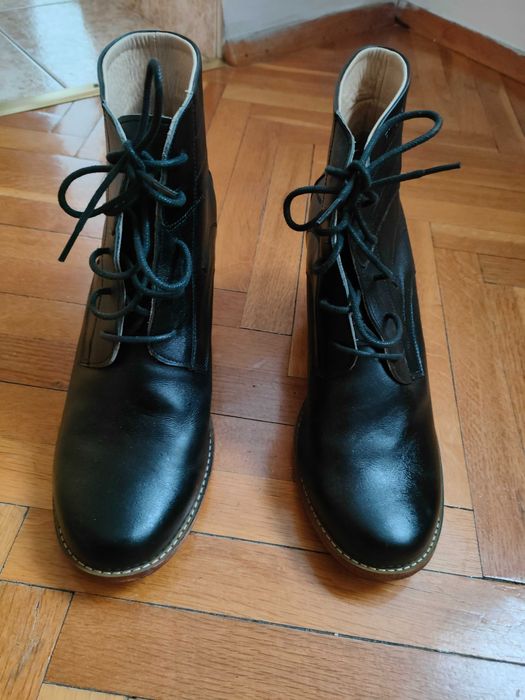 Дамски боти, естествена кожа, цвят черен, нови, 40 номер.