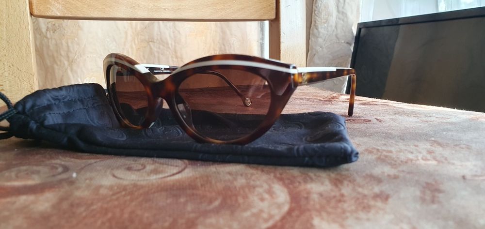 Слънчеви очила carolina herrera she 833