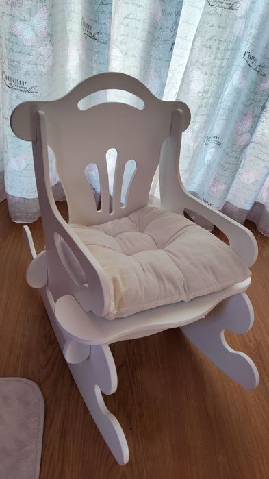 Люлеещо столче бяло