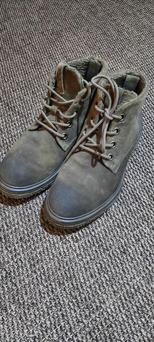 Продам ботинки демисезонные