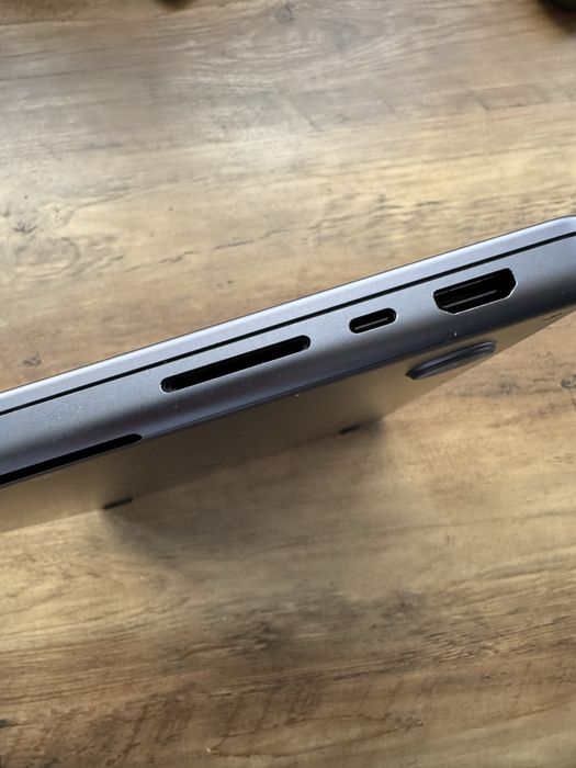 Apple MacBook Pro M3 12‑Core CPU, 18‑Core GPU, 14,2", 18 GB, 1 TB