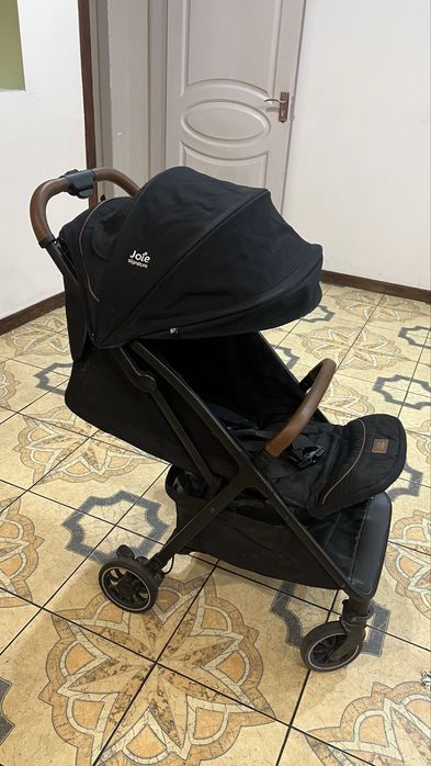 Продам коляску joie signature