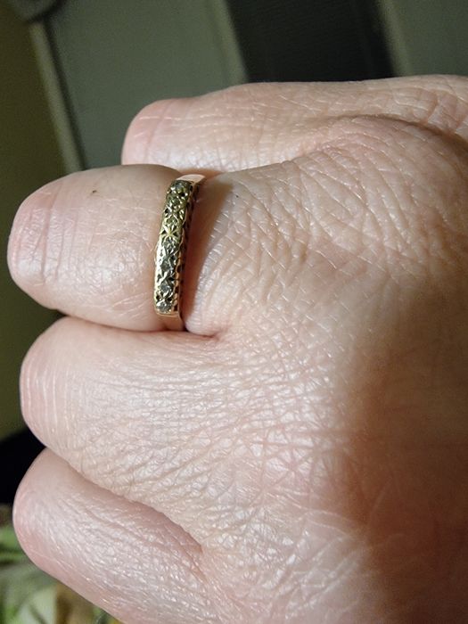 Eternity diamond ring  9 k  gold