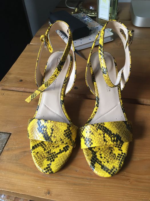 Sandale Clarks marimea 37 noi