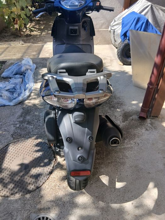 Scuter 125cc și 300cc
