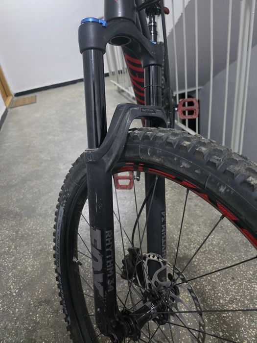 Vând Specialized Stumpjumper 19 FRS Comp