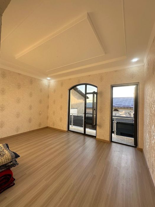 Uy sotiladi 1.1 sotix 5 xona Sergeli Xonabod