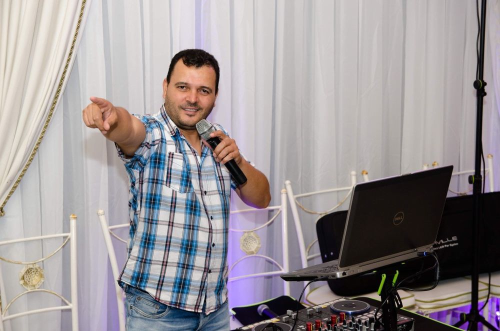 DJ cununii, botezuri, majorate, nunti, onomastice, evenimente private.