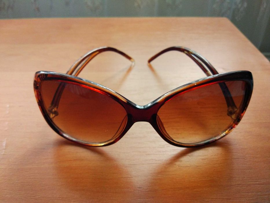 Женские солнцезащитные очки