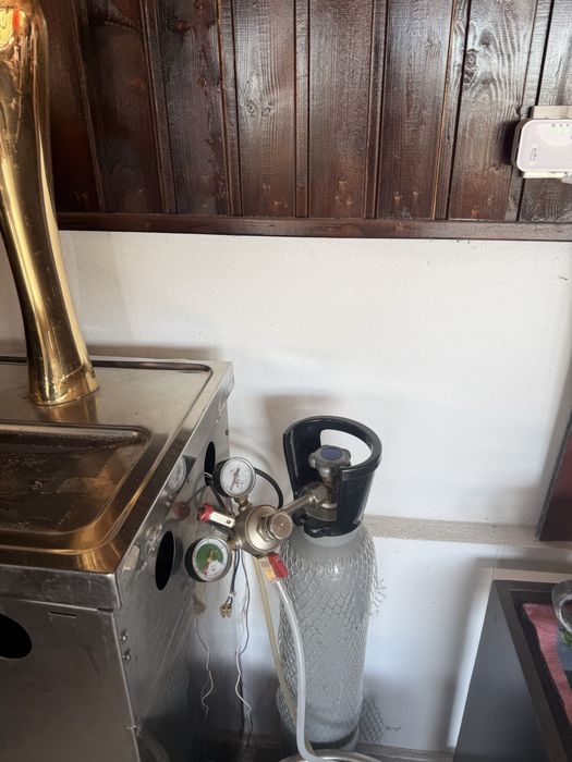 Dozator bere Heineken stare foarte buna / pe roti  / mobil