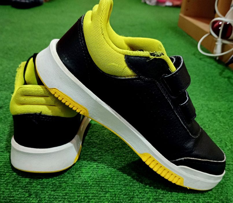 Детски кецове ниски номер 33.