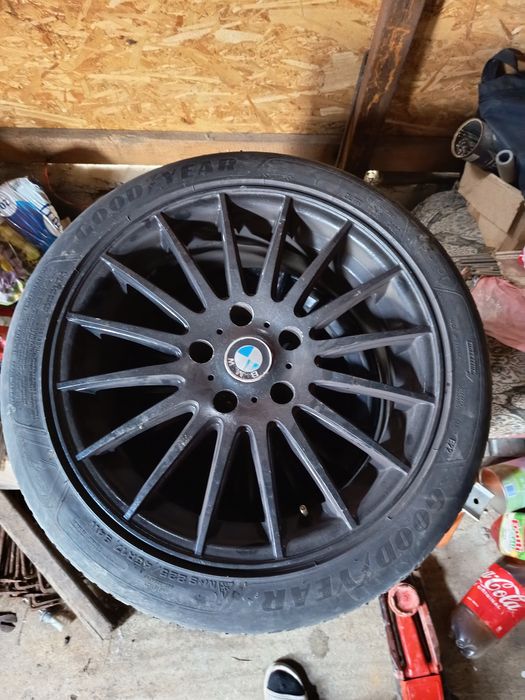 Vând jante BMW r17