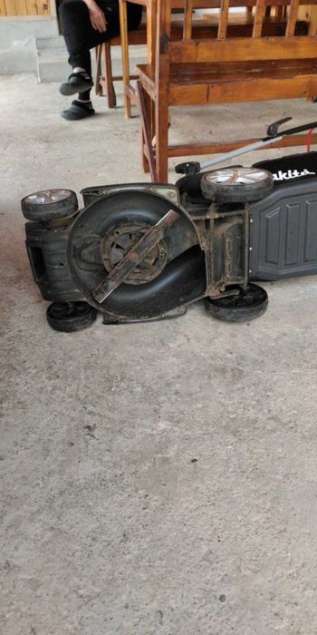 Електрическа косачка за трева Makita ELM3320
