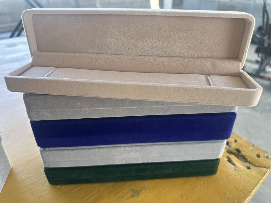 Футляры для украшения