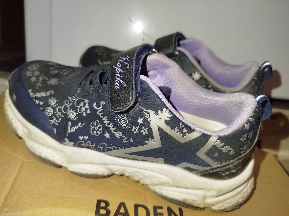 Продам кроссовки