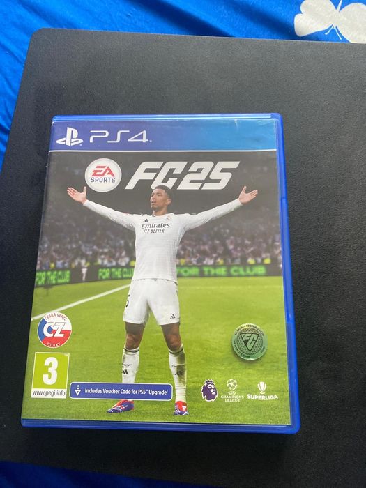 Vând ps 4 slim 1 t