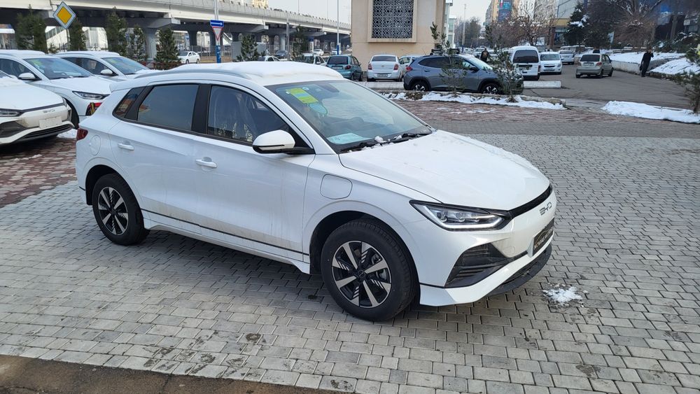 Электро BYD e2 робот