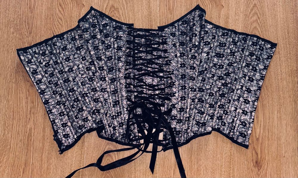 Пола, корсет дизайнерски