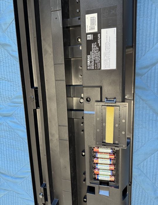 Синтезатор Yamaha PSR-E263