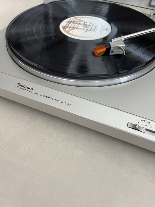 Technics SL-B210