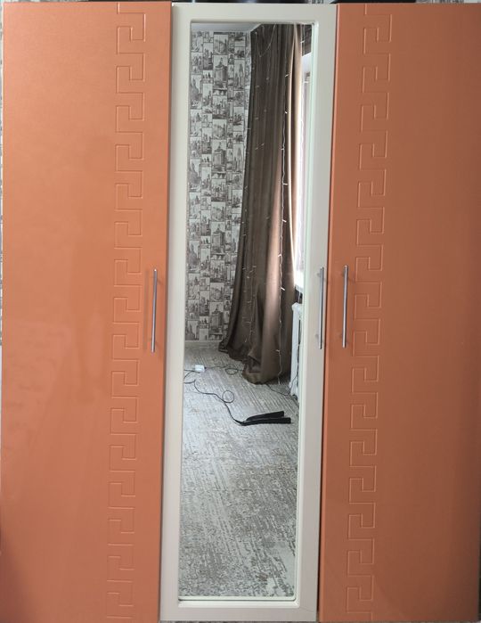 Продам шкаф самовывоз