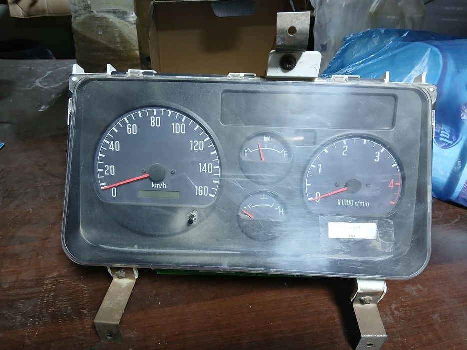 Исузу табло табло