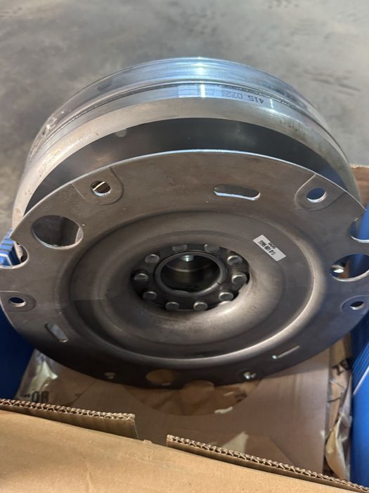 Volanta audi  cutie automataA6/A5/A4b8 motorizare 2.0 177