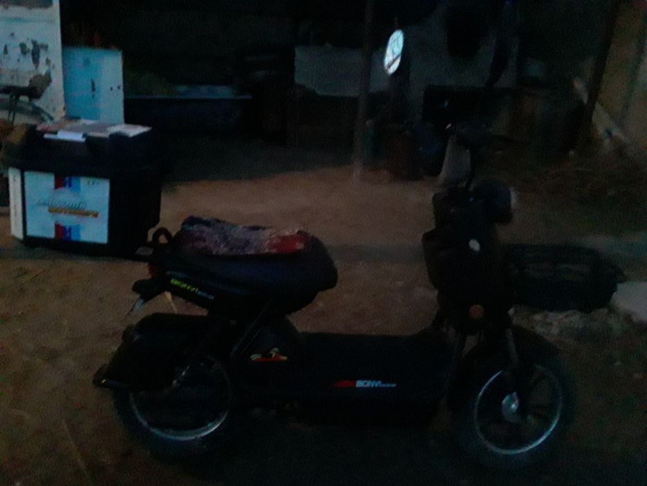 Sukuter yangi 3 oy xaydalgan srochna sotiladi